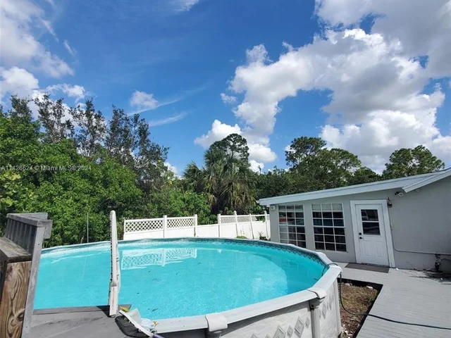 17851 N 68th St N, Loxahatchee FL 33470