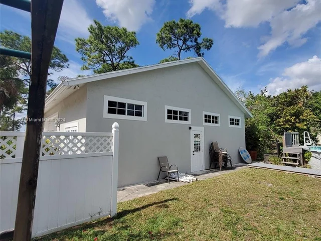 17851 N 68th St N, Loxahatchee FL 33470