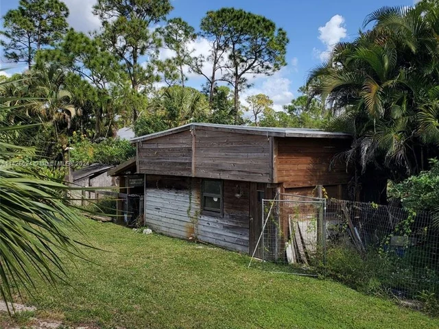 17851 N 68th St N, Loxahatchee FL 33470