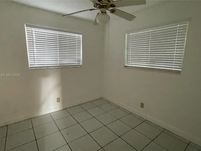 5210 NW 16th St # 1, Lauderhill FL 33313