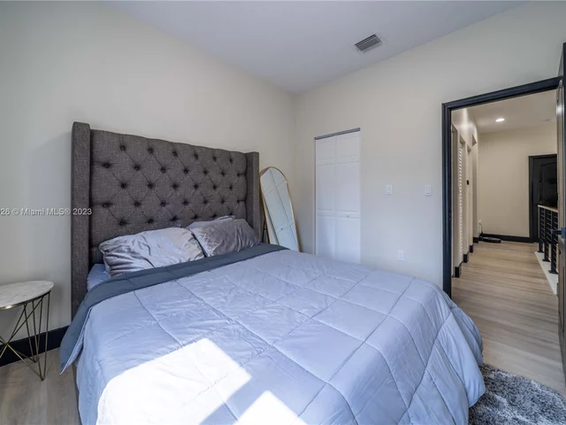 1451 SW 11th Pl, Fort Lauderdale FL 33312