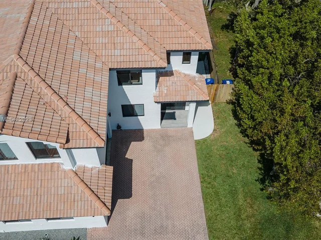 1451 SW 11th Pl, Fort Lauderdale FL 33312