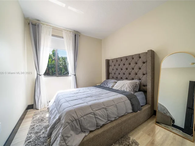 1451 SW 11th Pl, Fort Lauderdale FL 33312