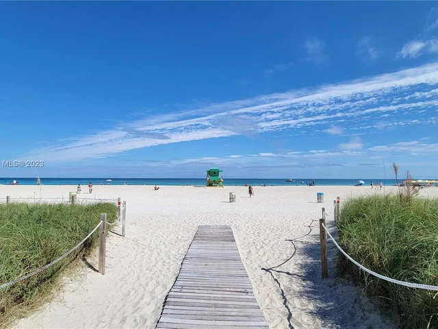 345 Ocean Dr # 1004, Miami Beach FL 33139
