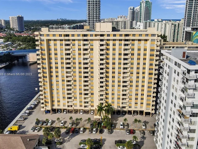 1833 S Ocean Dr # 1708, Hallandale Beach FL 33009