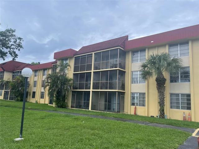 3195 Foxcroft Rd # 103, Miramar FL 33025