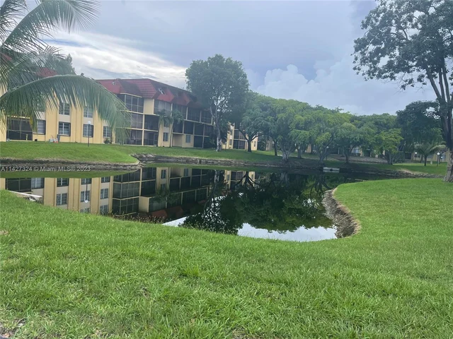 3195 Foxcroft Rd # 103, Miramar FL 33025