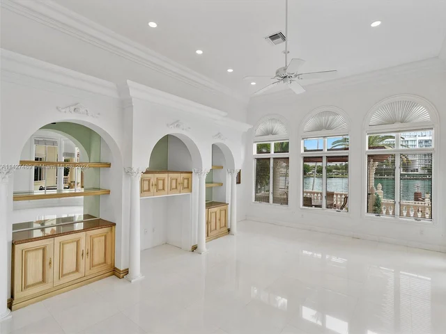 166 Bal Bay Dr, Bal Harbour FL 33154