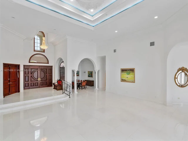 166 Bal Bay Dr, Bal Harbour FL 33154