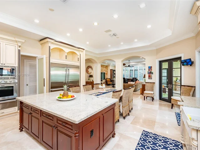 11800 SW 69th Ave, Pinecrest FL 33156