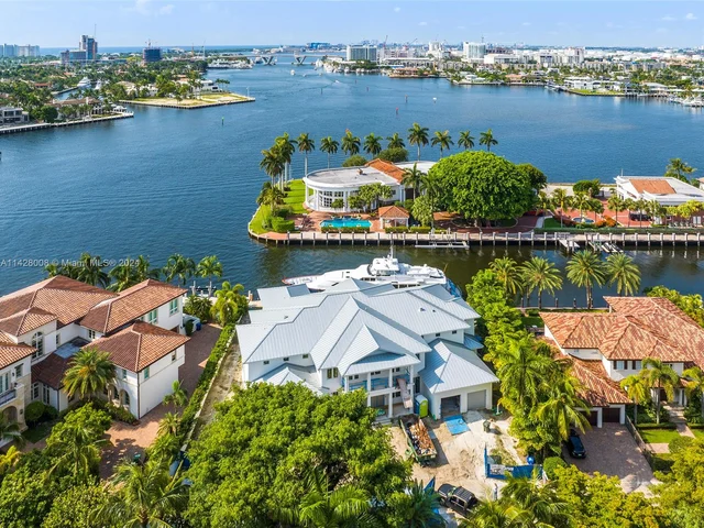 1822 SE 9th St, Fort Lauderdale FL 33316