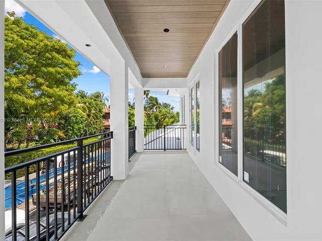 1822 SE 9th St, Fort Lauderdale FL 33316