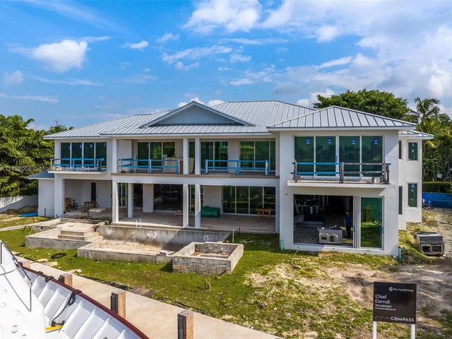 1822 SE 9th St, Fort Lauderdale FL 33316