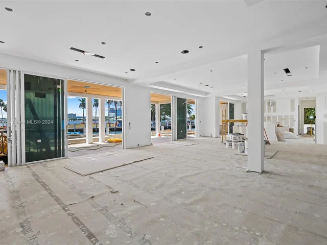 1822 SE 9th St, Fort Lauderdale FL 33316