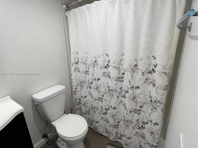 6969 Collins Ave # 406, Miami Beach FL 33141