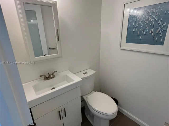 6969 Collins Ave # 406, Miami Beach FL 33141