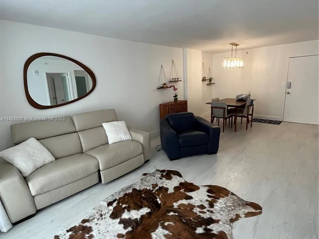 6969 Collins Ave # 406, Miami Beach FL 33141