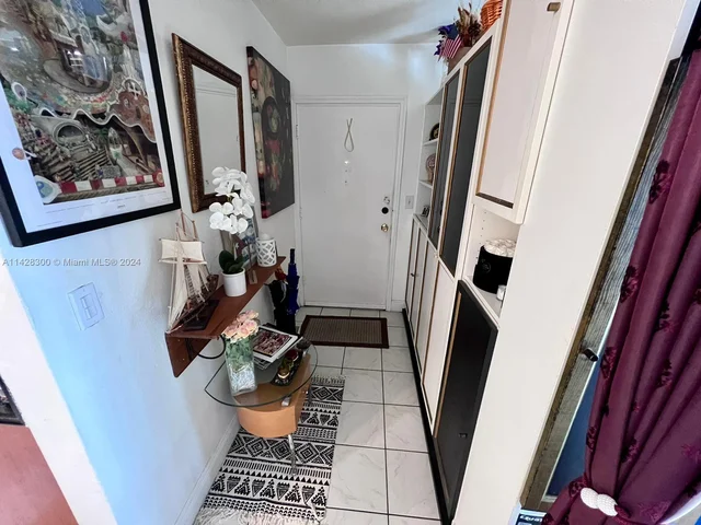 8217 Abbott Ave # 6, Miami Beach FL 33141