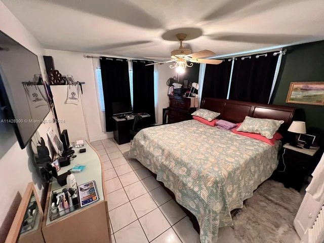 8217 Abbott Ave # 6, Miami Beach FL 33141