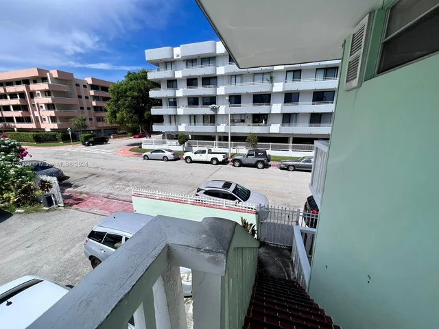 8217 Abbott Ave # 6, Miami Beach FL 33141