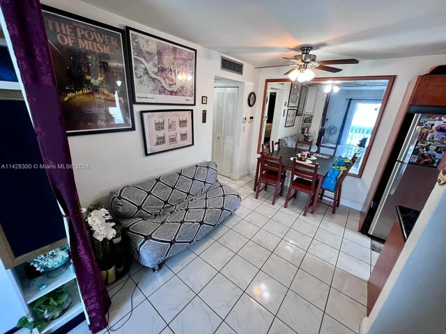 8217 Abbott Ave # 6, Miami Beach FL 33141