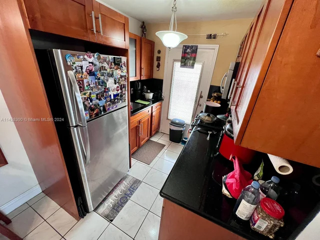 8217 Abbott Ave # 6, Miami Beach FL 33141