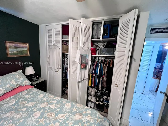 8217 Abbott Ave # 6, Miami Beach FL 33141