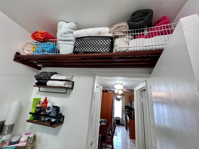 8217 Abbott Ave # 6, Miami Beach FL 33141