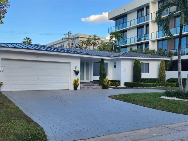 3551 E Glencoe St, Miami FL 33133