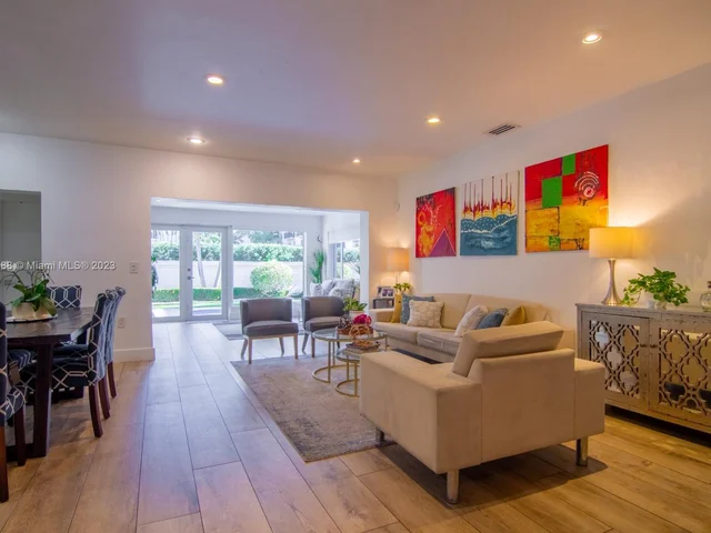 3551 E Glencoe St, Miami FL 33133