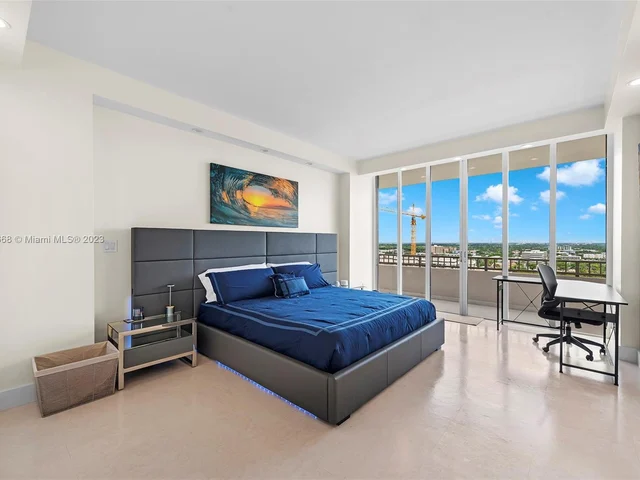 11113 Biscayne Blvd, Miami FL 33181