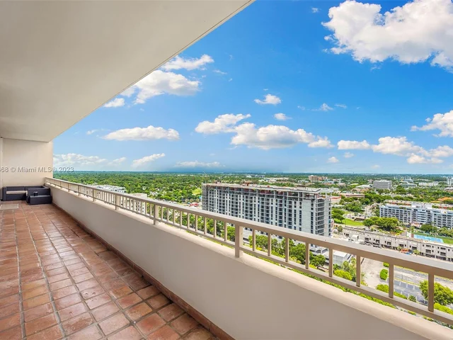 11113 Biscayne Blvd, Miami FL 33181