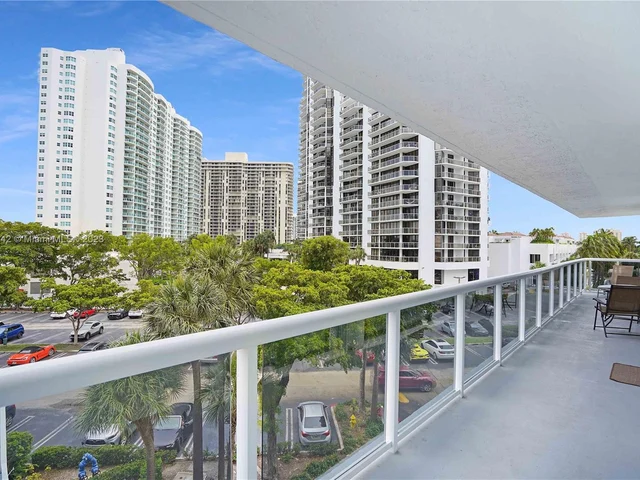 20505 E Country Club Dr # 437, Aventura FL 33180