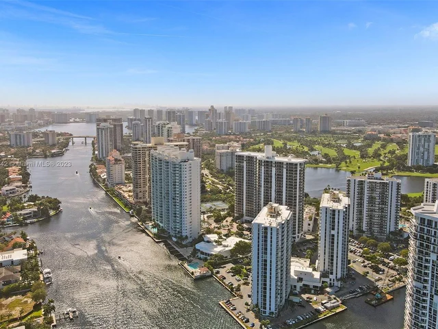 20505 E Country Club Dr # 437, Aventura FL 33180