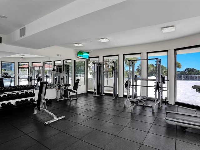 20505 E Country Club Dr # 437, Aventura FL 33180