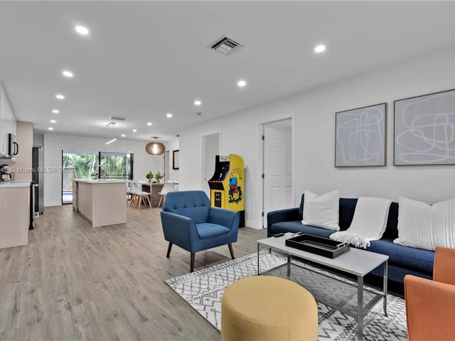 6721 NW 34th Ave, Fort Lauderdale FL 33309