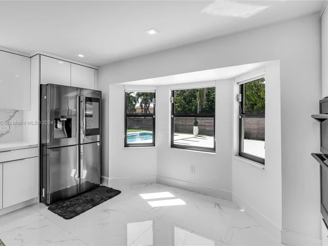 8220 NW 199th Ter, Hialeah FL 33015