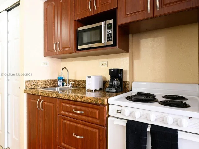 19201 Collins Ave # 728, Sunny Isles Beach FL 33160