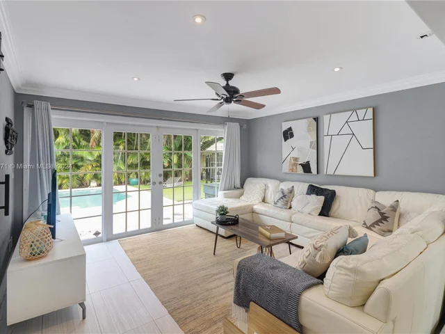 1417 NE 27th St, Wilton Manors FL 33334