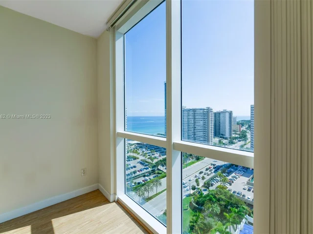 1945 S Ocean Dr # 1903, Hallandale Beach FL 33009