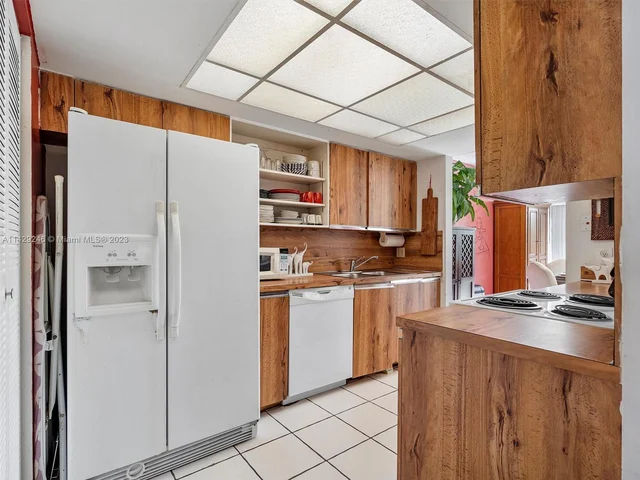 9931 W Atlantic Blvd, Coral Springs FL 33071