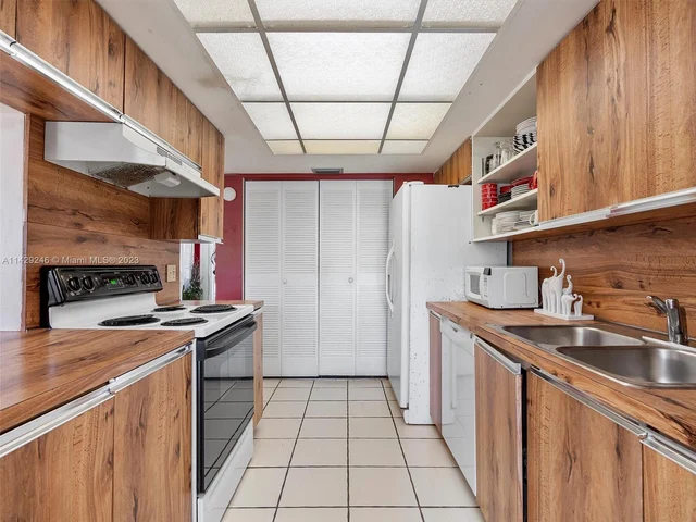 9931 W Atlantic Blvd, Coral Springs FL 33071