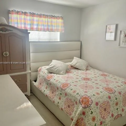 8710 SW 3rd St # 202, Pembroke Pines FL 33025