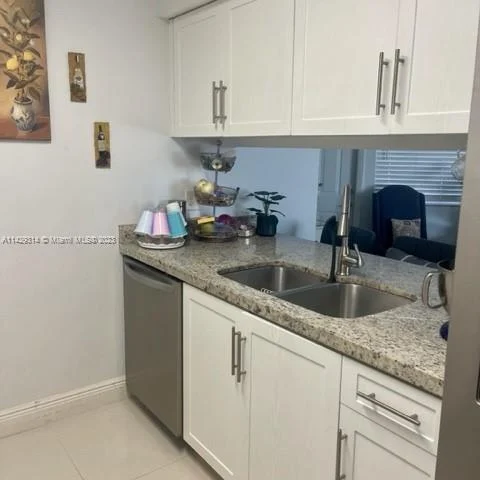 8710 SW 3rd St # 202, Pembroke Pines FL 33025