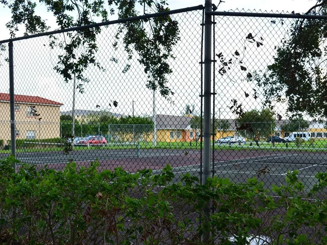 8710 SW 3rd St # 202, Pembroke Pines FL 33025