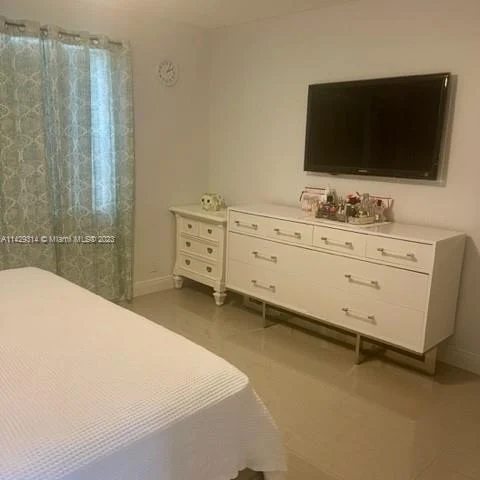 8710 SW 3rd St # 202, Pembroke Pines FL 33025