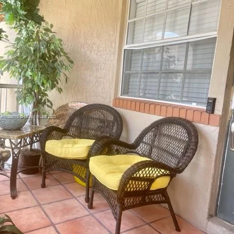 8710 SW 3rd St # 202, Pembroke Pines FL 33025