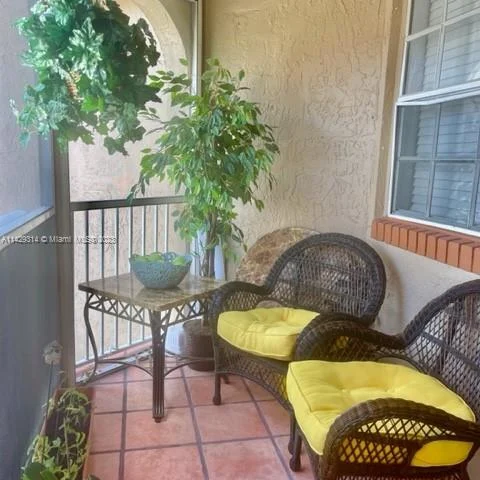 8710 SW 3rd St # 202, Pembroke Pines FL 33025