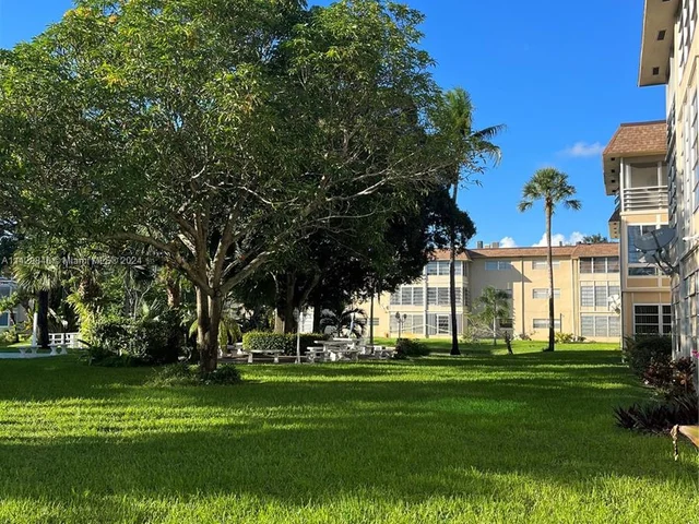 5071 W Oakland Park Blvd # 205, Lauderdale Lakes FL 33313