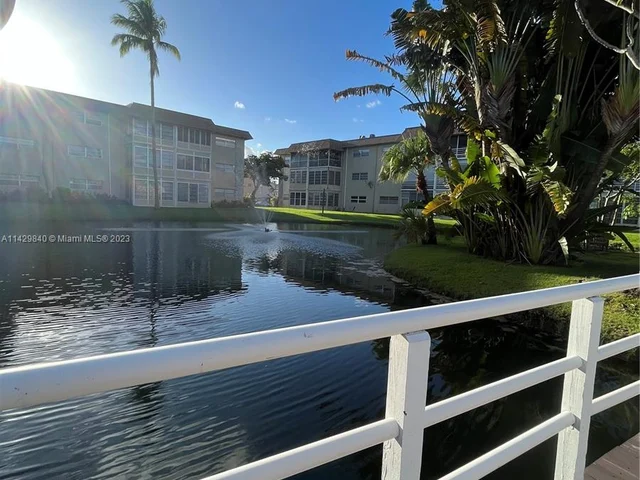5071 W Oakland Park Blvd # 205, Lauderdale Lakes FL 33313